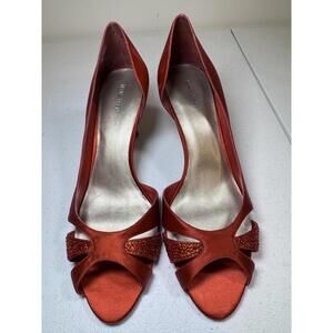 Elegant New West Satin Peep-Toe Heels